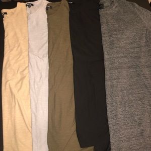 Set of 5 short sleeve extended length t-shirts